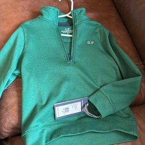 Vineyard Vines boys size 5 jersey 1/2. New with tags